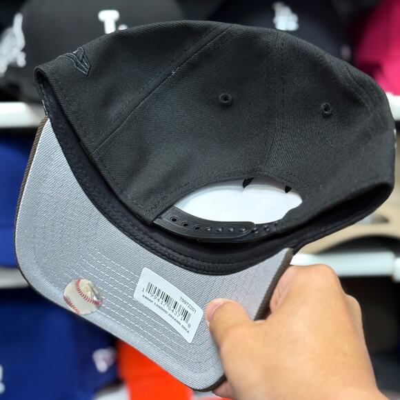 New Era LA Dodgers 'World Series Champions' A-Frame 9FORTY Snapback Black/Brown - Picture 4 of 4